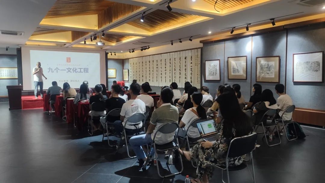 花城控股集團(tuán) 花城控股集團(tuán)